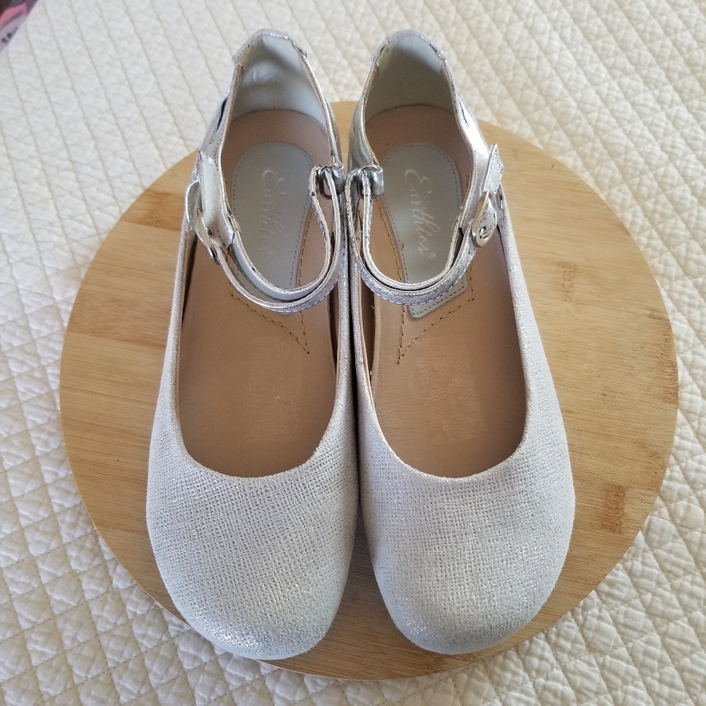 Earthies | Silver Capri Mary Jane Shoes